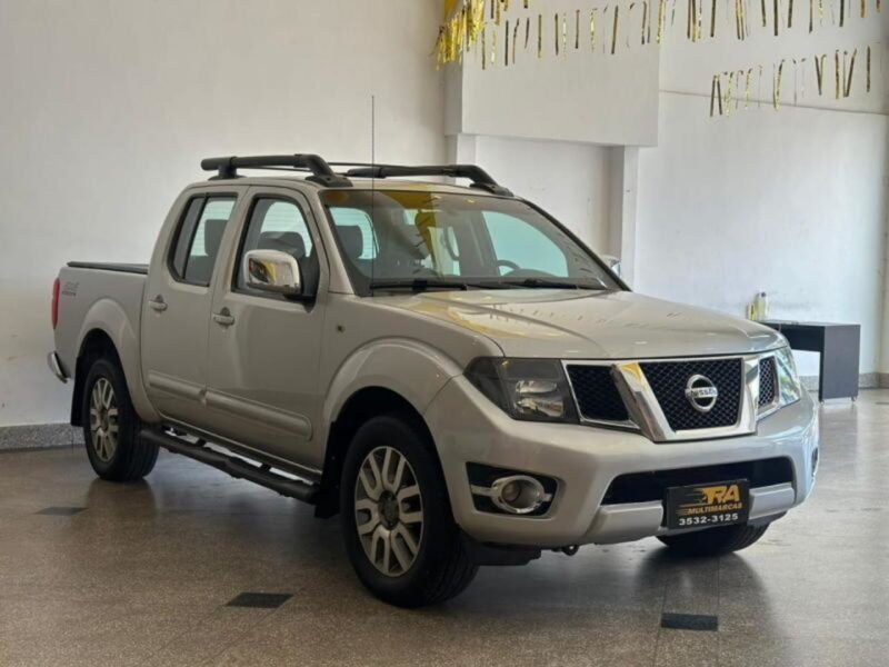 2014 NISSAN FRONTIER SL 4X4 - R$ 109.990,00