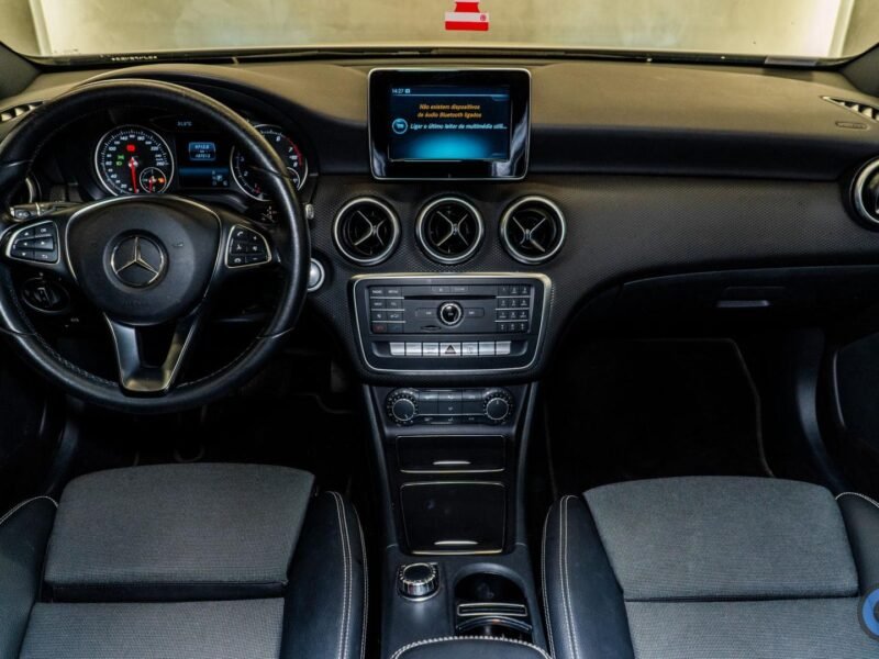 2016 MERCEDES-BENZ A 200FF - R$ 94.990,00