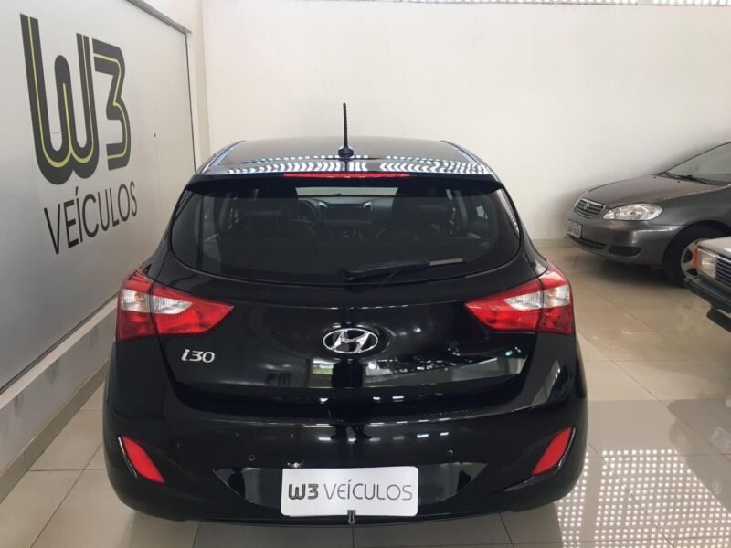 2015 HYUNDAI I30 1.8 - R$ 67.900,00