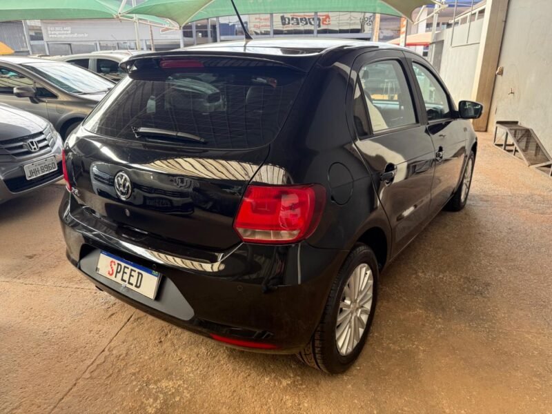 2016 VOLKSWAGEN GOL 1.0 MI ROCK IN RIO 8V G6 TOTAL FLEX - R$ 45.990,00