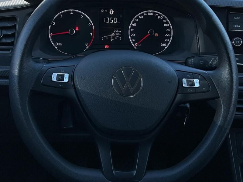2024 VOLKSWAGEN POLO TRACK 1.0 FLEX 12V 5P - R$ 67.900,00