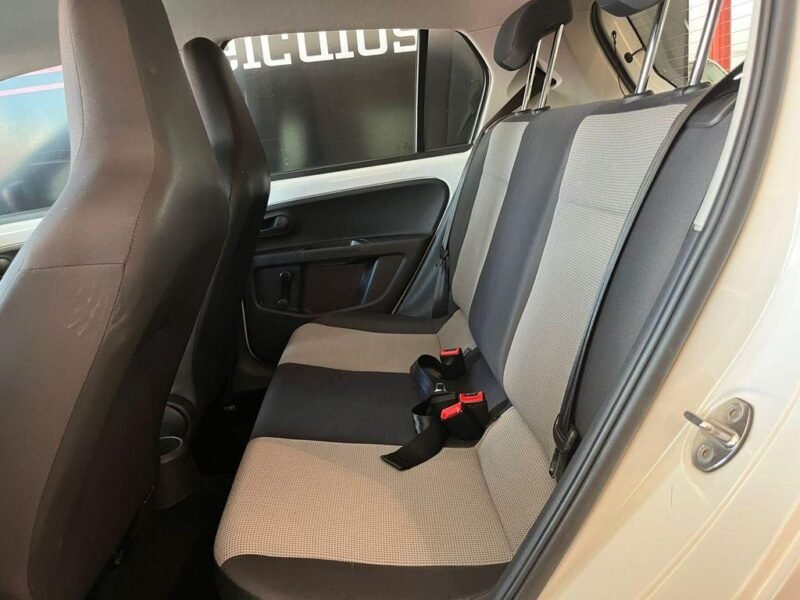 2018 VOLKSWAGEN UP! MOVE 1.0 TOTAL FLEX 12V 5P - R$ 51.990,00