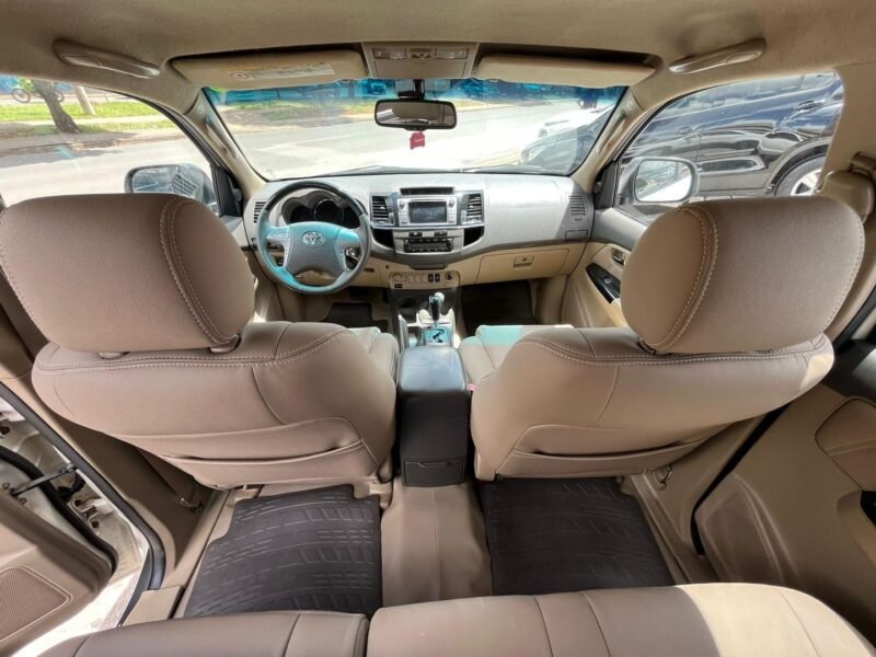 2013 TOYOTA HILUX SW4 SRV 4X4 AUTOMATICO 7 LUGARES - de R$ 132.990,00