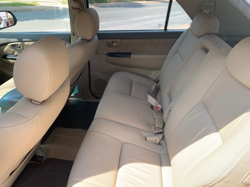2013 TOYOTA HILUX SW4 SRV 4X4 AUTOMATICO 7 LUGARES - de R$ 132.990,00