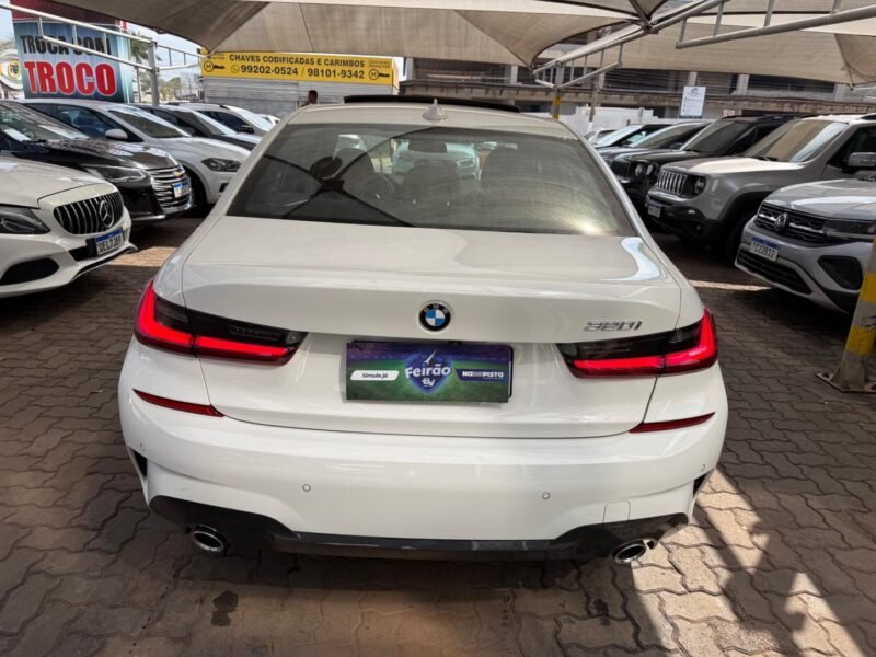 2022 BMW 320IA 2.0 TB M SPORT ACTIVEFLEX 16V 4P - R$ 212.900,00