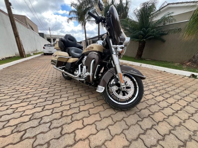 2014 HARLEY-DAVIDSON ELECTRA GLIDE ULTRA LIMITED FLHTK - R$ 74.890,00