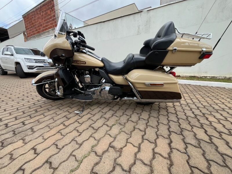 2014 HARLEY-DAVIDSON ELECTRA GLIDE ULTRA LIMITED FLHTK - R$ 74.890,00