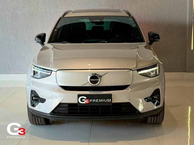 2023 VOLVO XC40 6 PLUS - R$ 194.900,00