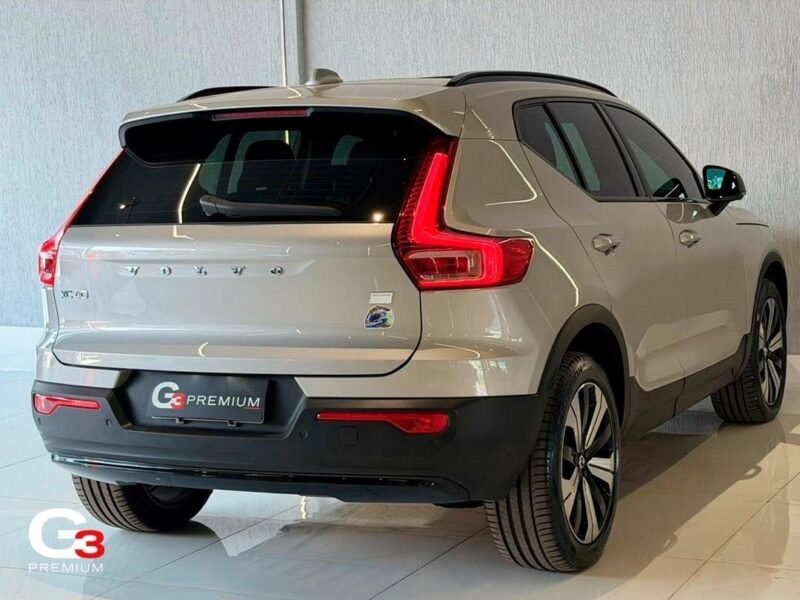 2023 VOLVO XC40 6 PLUS - R$ 194.900,00