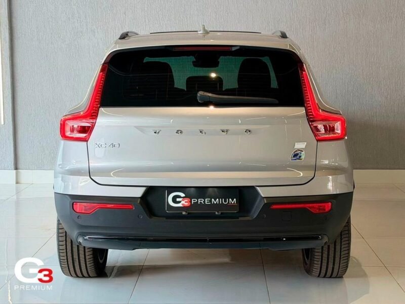 2023 VOLVO XC40 6 PLUS - R$ 194.900,00