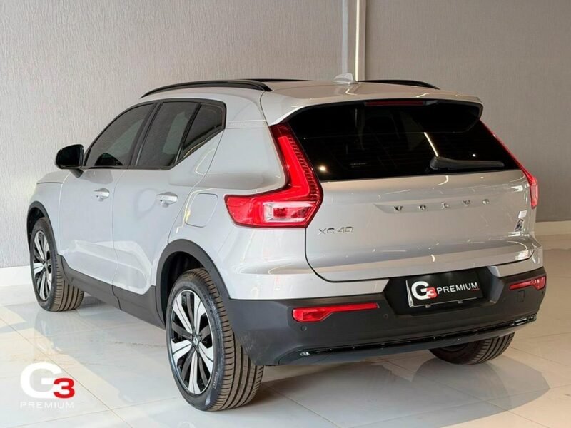 2023 VOLVO XC40 6 PLUS - R$ 194.900,00