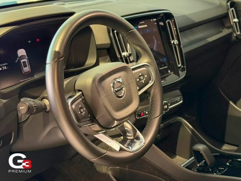 2023 VOLVO XC40 6 PLUS - R$ 194.900,00