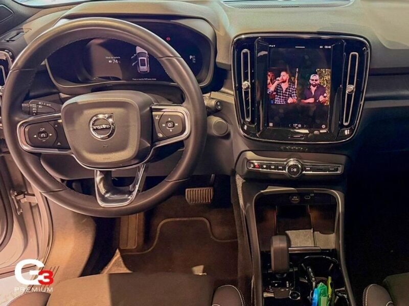 2023 VOLVO XC40 6 PLUS - R$ 194.900,00