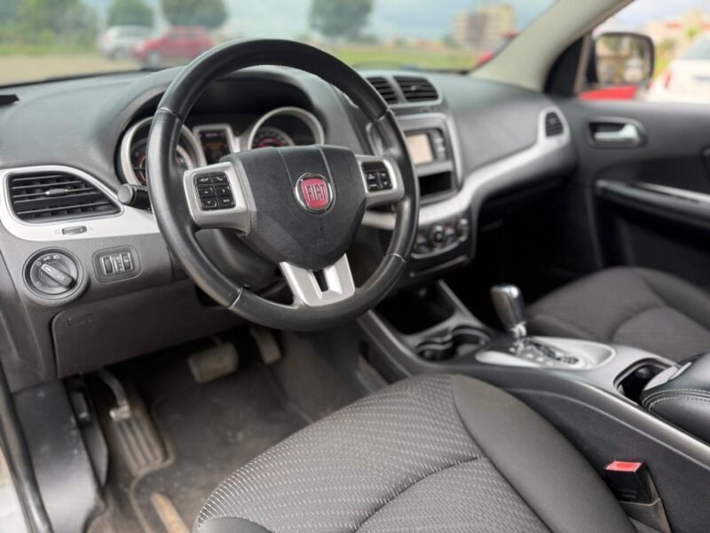 2012 FIAT FREEMONT EMOTION - R$ 47.900,00