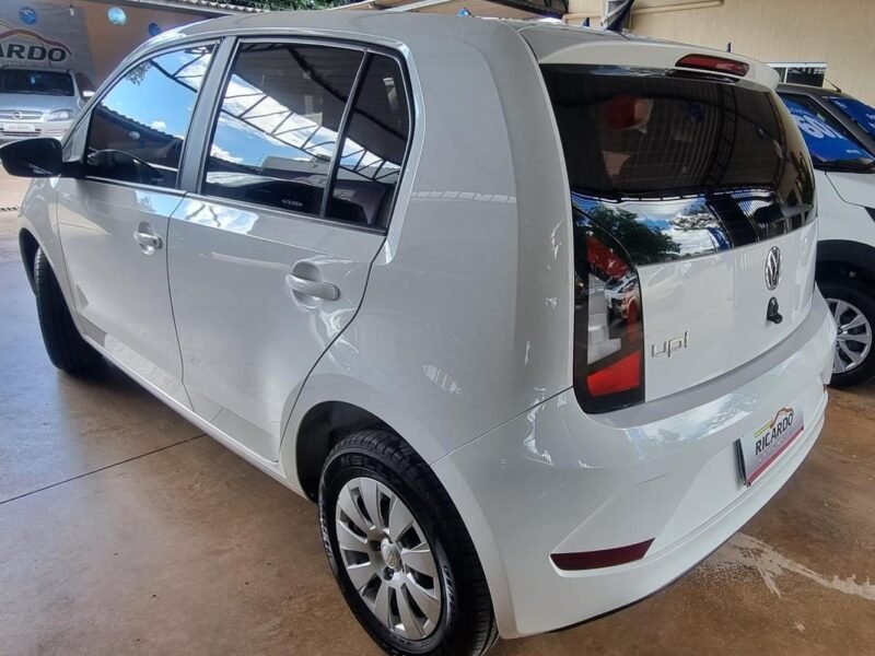 2020 VOLKSWAGEN UP MPI MC - R$ 55.900,00