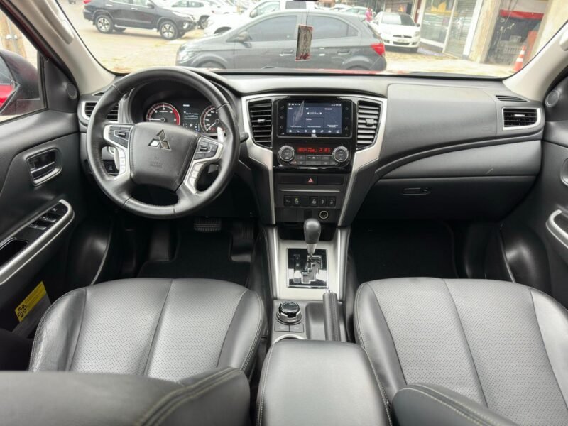 2024 MITSUBISHI TRITON SPORT HPE S - R$ 209.900,00