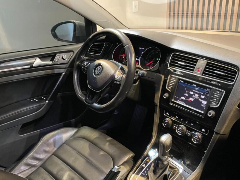 2017 VOLKSWAGEN GOLF 1.4 TSI HIGHLINE 16V TOTAL FLEX 4P TIPTRONIC - R$ 95.900,00