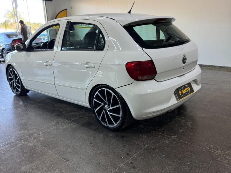 2013 VOLKSWAGEN NOVO GOL 1.0 - R$ 59.900,00