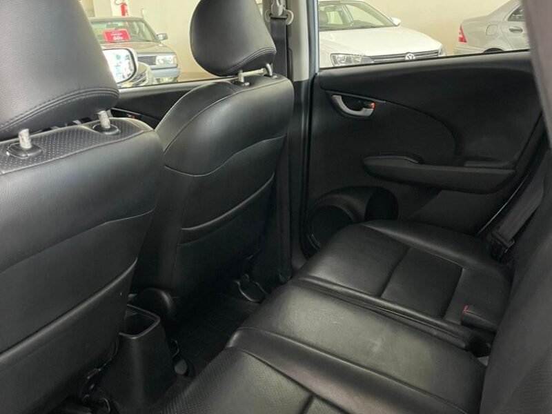 2014 HONDA FIT LX FLEX - de R$ 55.900,00
