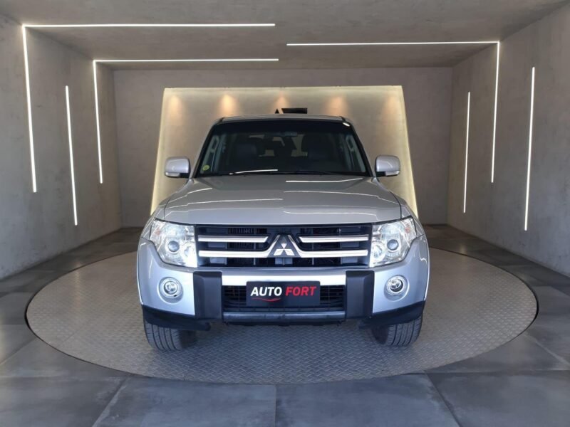 2008 MITSUBISHI PAJERO FULL GLS 3.2 4X4 - R$ 89.990,00