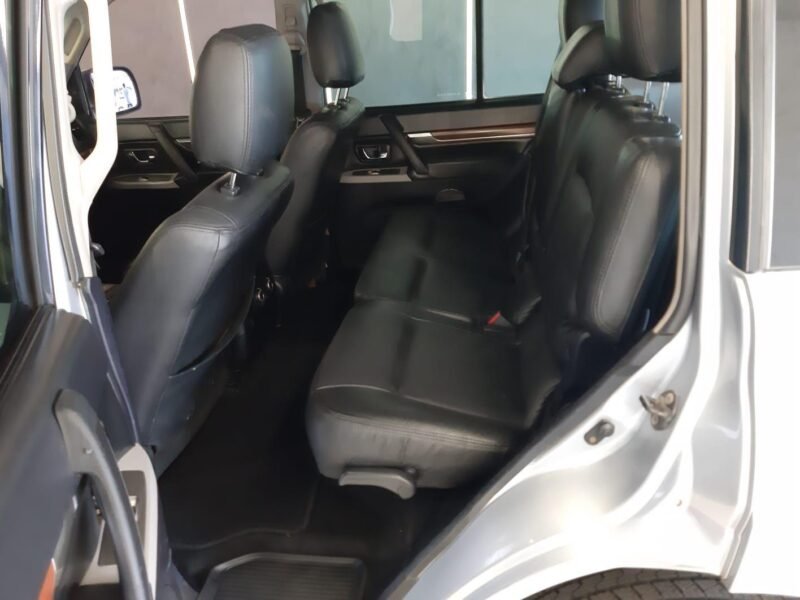 2008 MITSUBISHI PAJERO FULL GLS 3.2 4X4 - R$ 89.990,00
