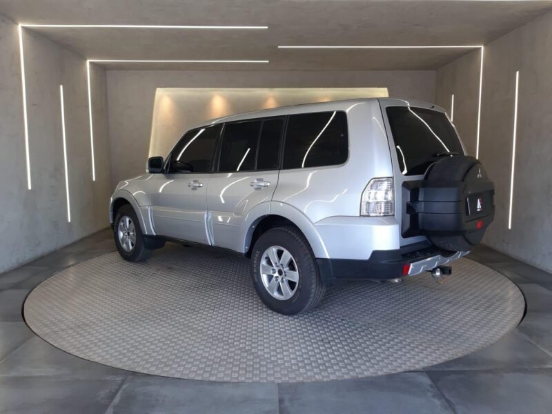 2008 MITSUBISHI PAJERO FULL GLS 3.2 4X4 - R$ 89.990,00