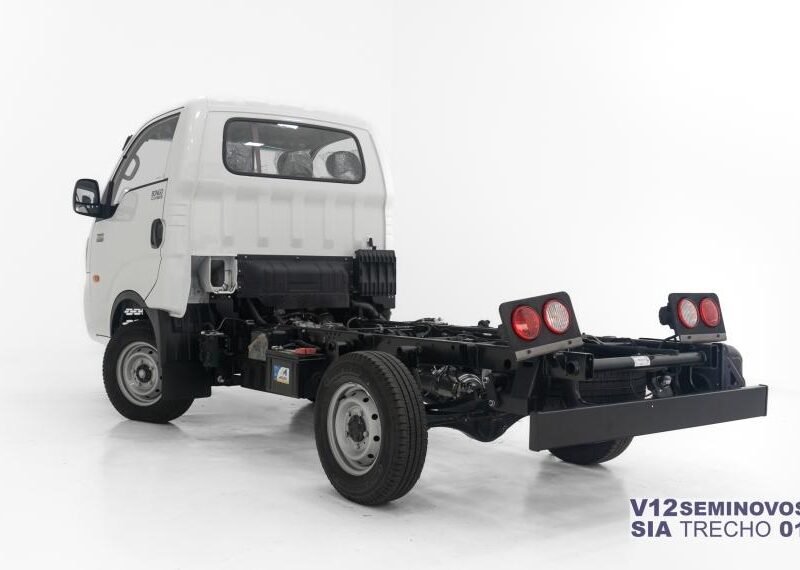 2027 KIA BONGO 2.5 TD DIESEL STD CS 4X4 MANUAL - R$ 189.990,00