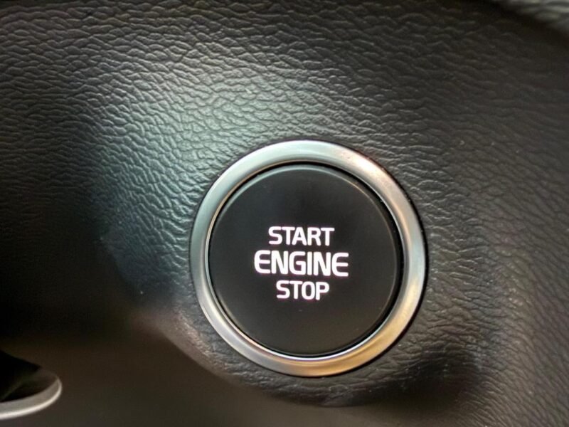 2020 VOLVO XC 40 2.0 T4 GASOLINA MOMENTUM GEARTRONIC - de R$ 165.900,00