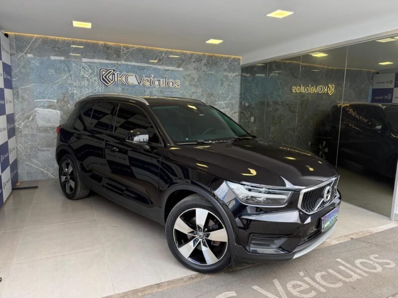2020 VOLVO XC 40 2.0 T4 GASOLINA MOMENTUM GEARTRONIC - de R$ 165.900,00