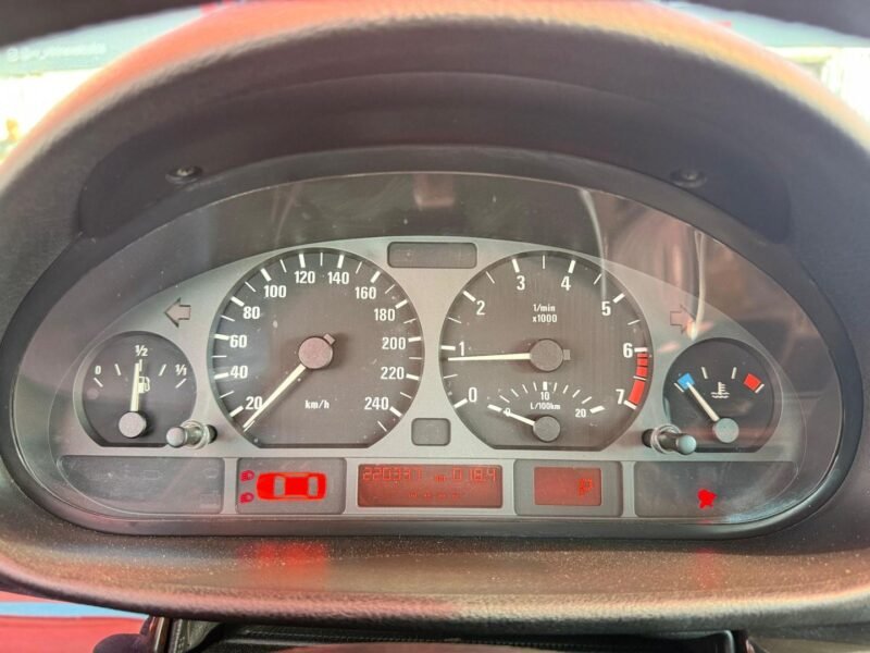 2002 BMW 320 EV11 - R$ 39.990,00