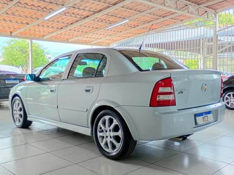 2011 CHEVROLET ASTRA SEDAN ADVANTAGE - R$ 47.990,00