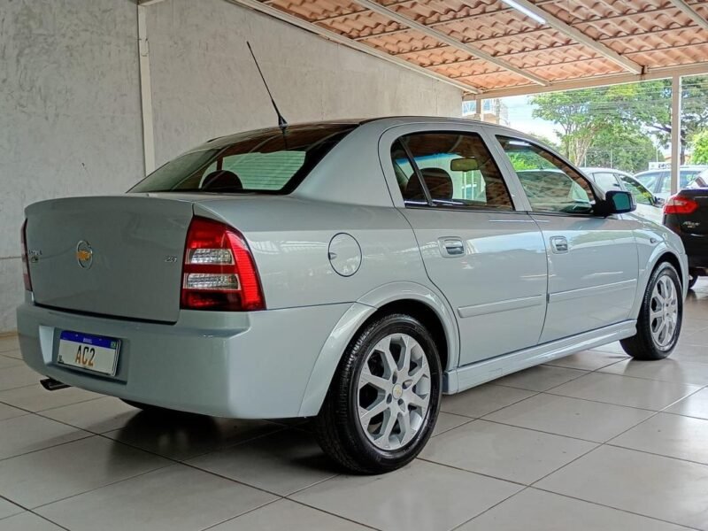 2011 CHEVROLET ASTRA SEDAN ADVANTAGE - R$ 47.990,00