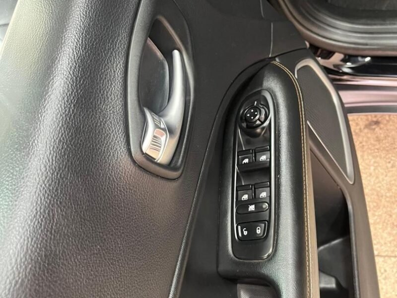 2017 JEEP COMPASS LONGITUDE F - R$ 94.900,00