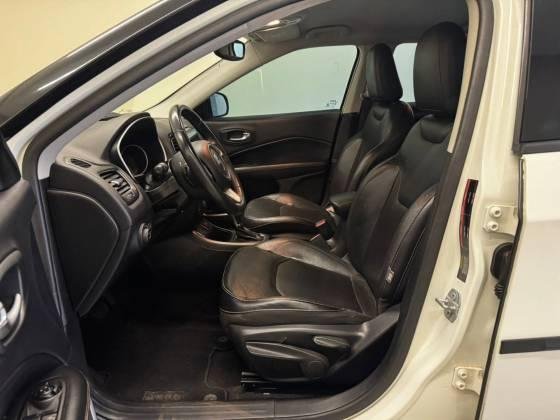2018 JEEP COMPASS 2.0 16V FLEX LONGITUDE AUTOMÁTICO - R$ 85.989,00